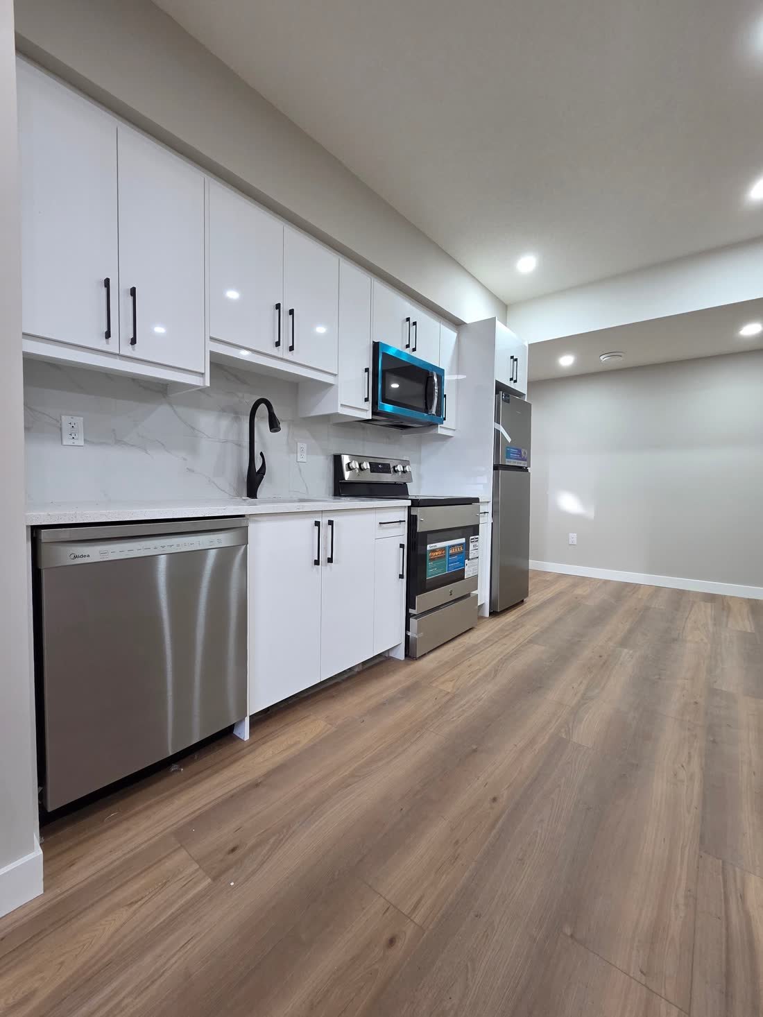 Lewiston Drive - Secondary Suite photo 3, Secondary Suite Unit Calgary