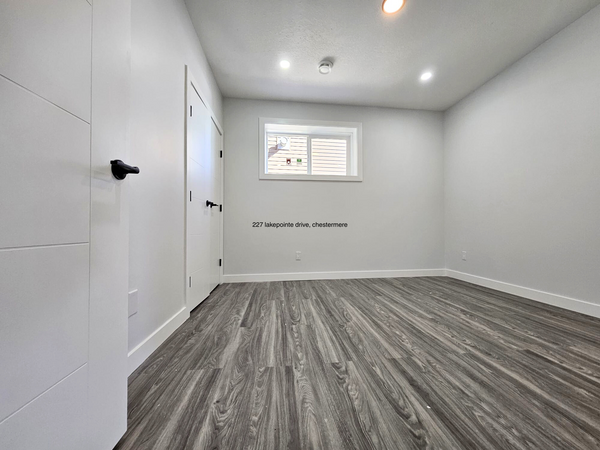 227 Lakepointe Drive, Chestermere