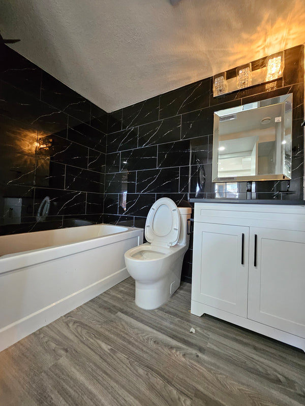Lakepointe Drive -  Walkout Secondary Suite