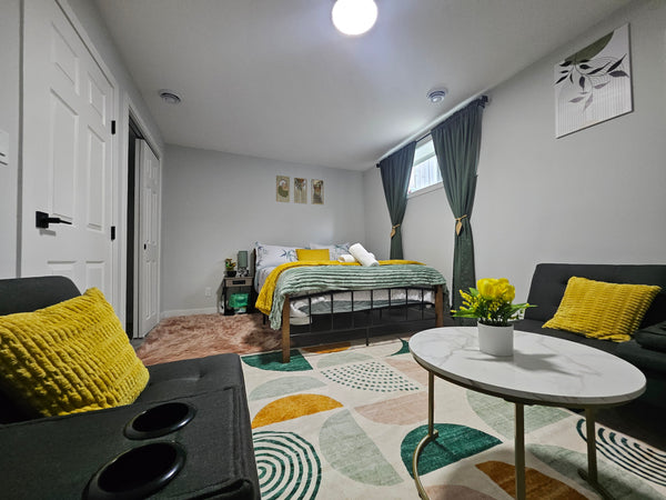 Skyview Ranch Blvd - Airbnb Legal Basement
