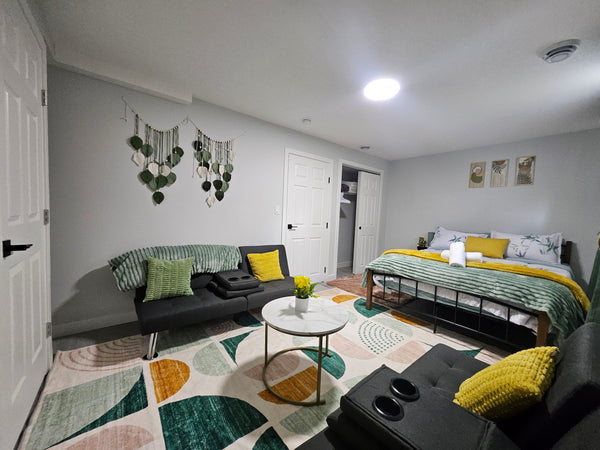 Skyview Ranch Blvd - Airbnb Legal Basement