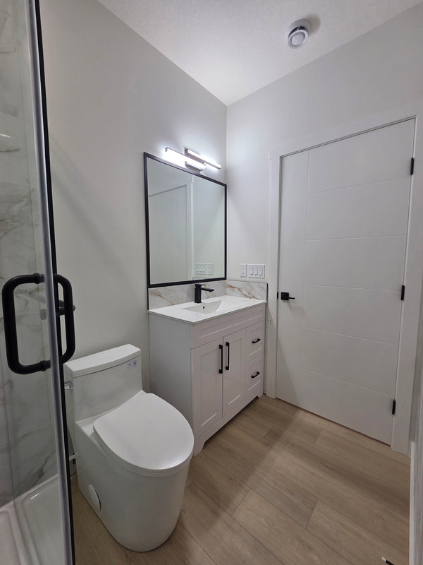 Hotchkiss Ave - Walkout Secondary Suite