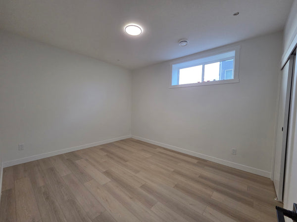 Hotchkiss Ave - Walkout Secondary Suite