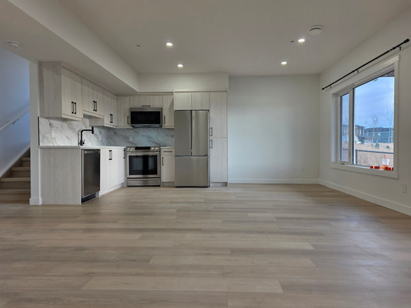 Hotchkiss Ave - Walkout Secondary Suite