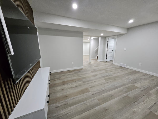 Shoreline Vista - Wetbar Regular Basement