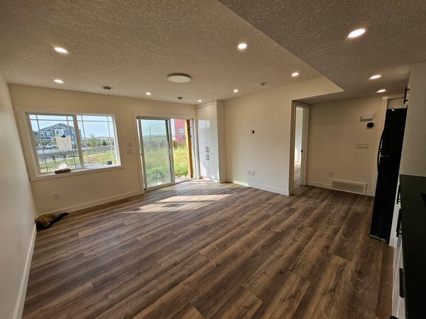 Windrow Manor - Walkout Secondary Suite