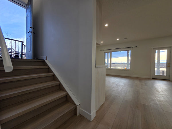 Hotchkiss Ave - Walkout Secondary Suite